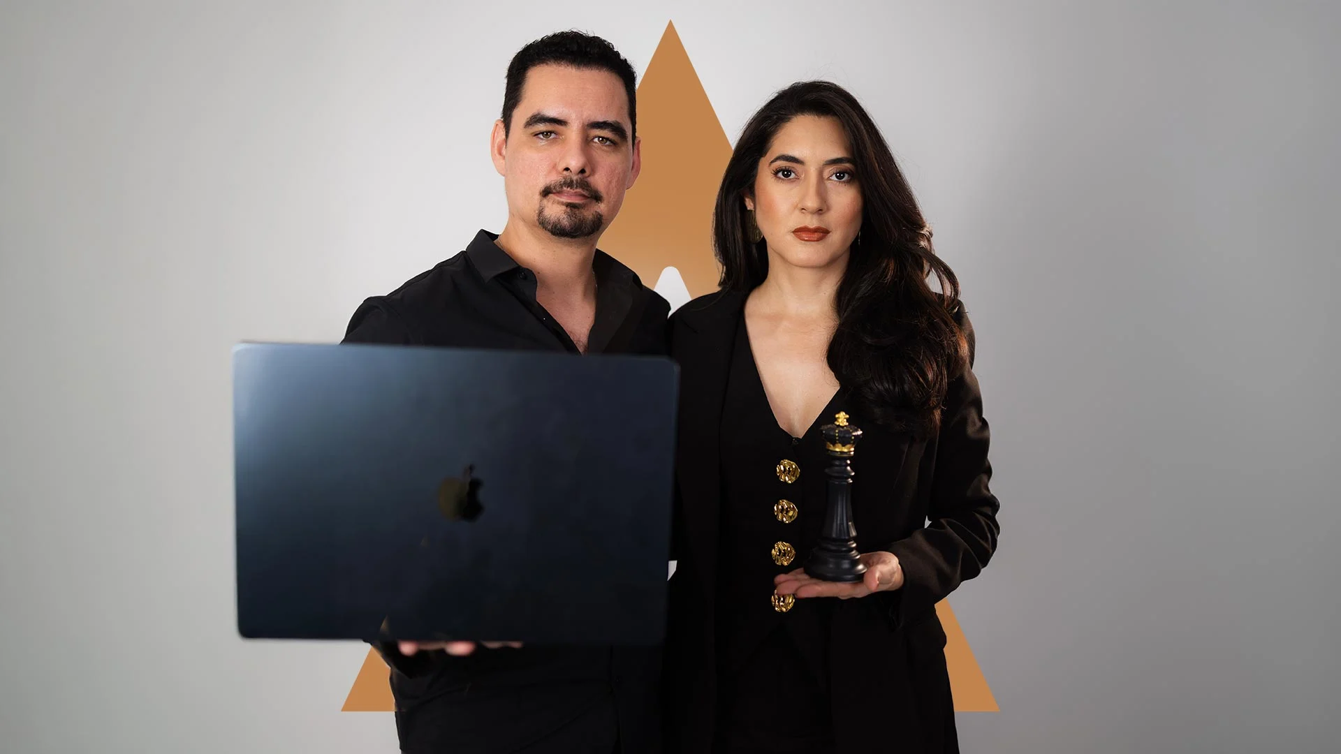 Victor Carneiro e Morgana Falcón, sócios da Caviar Criativo